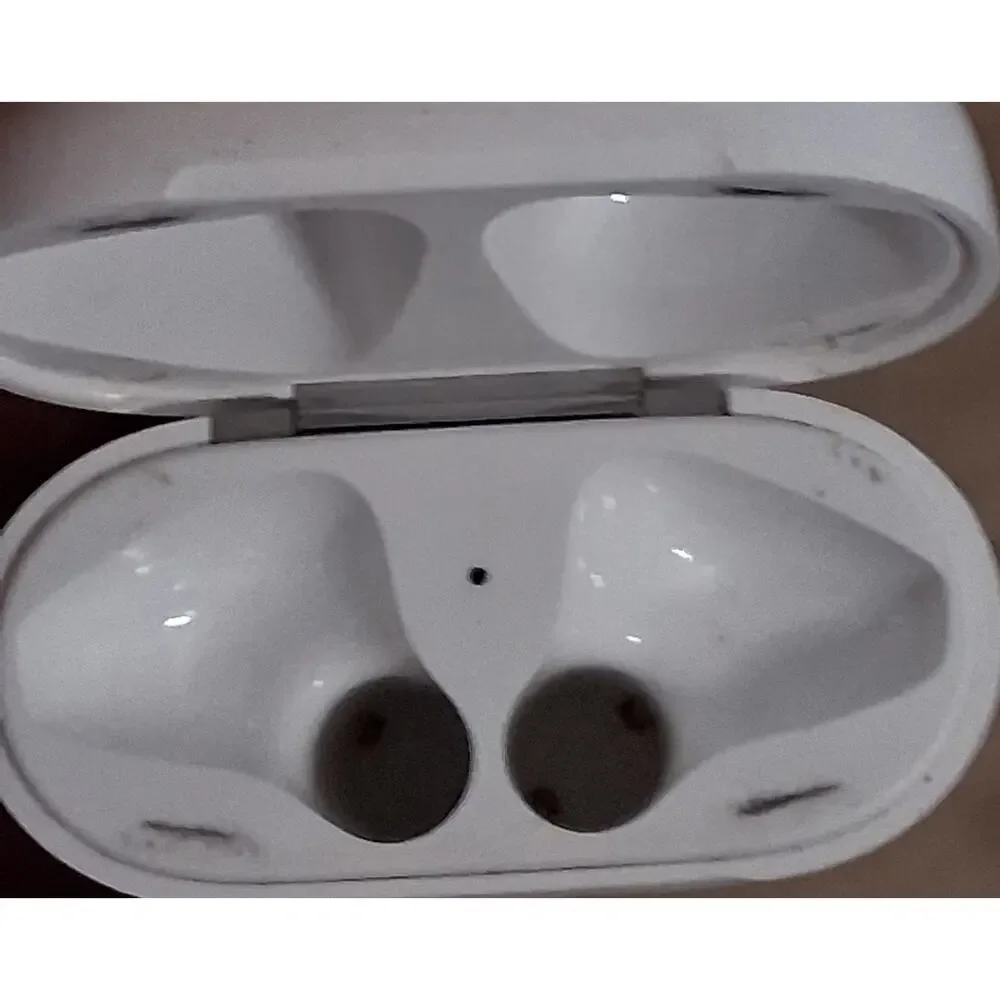 Apple Airpods 2nd Generation A1602 With Wired Charging Case UNTESTED PRE-OWNED